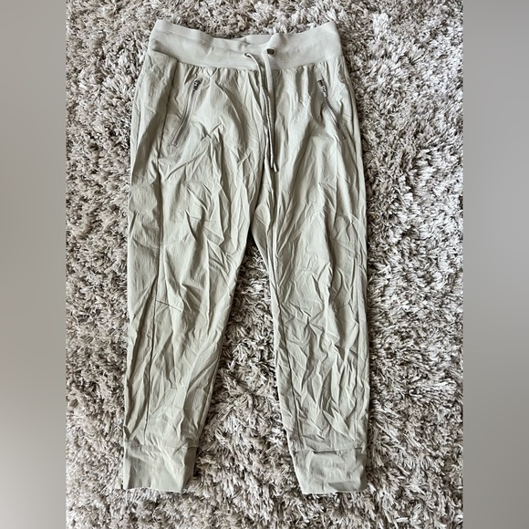 Athleta Trekkie Pants - Picture 2 of 6